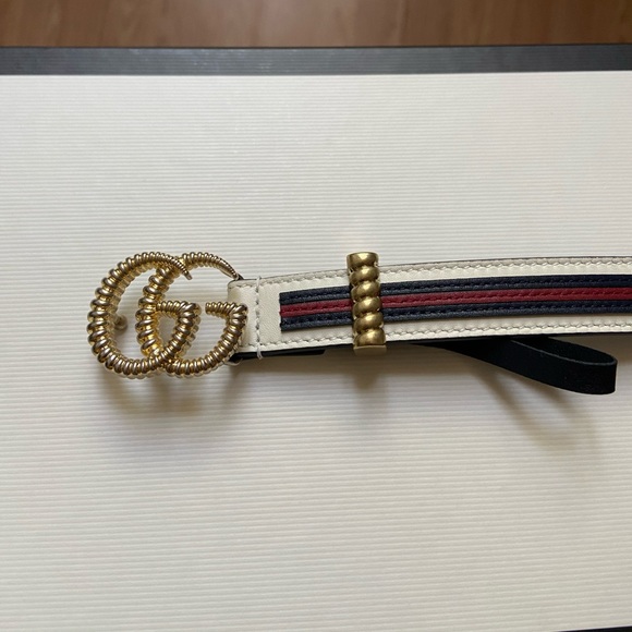 ‼️SOLD‼️Gucci Leather Belt with Tourchon Double G - Picture 2 of 3